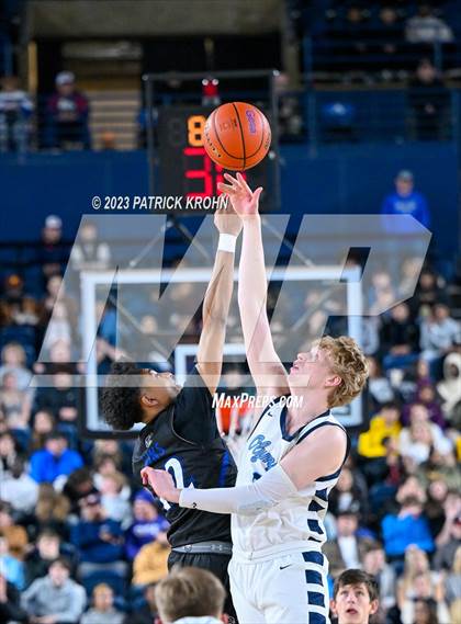 Thumbnail 1 in Curtis vs. Olympia (WIAA 4A Final) photogallery.