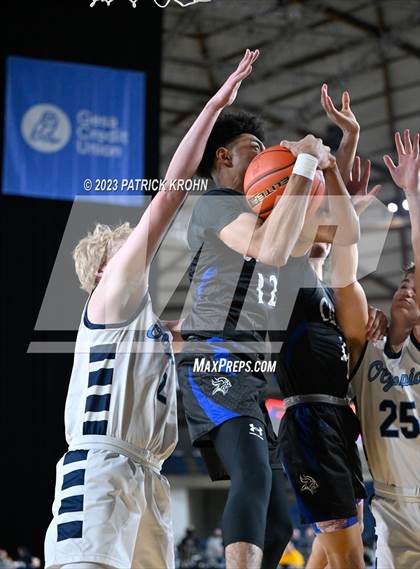 Thumbnail 1 in Curtis vs. Olympia (WIAA 4A Final) photogallery.