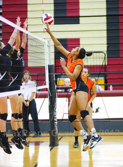 Thumbnail 2 in Birdville vs Haltom (EMS-ISD Tournament) photogallery.