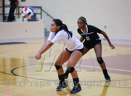 Thumbnail 3 in Birdville vs Haltom (EMS-ISD Tournament) photogallery.