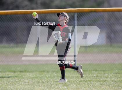 Thumbnail 1 in Circleville @ Berne Union photogallery.