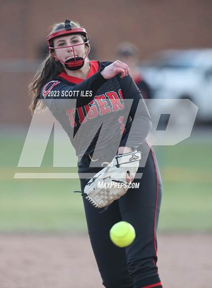 Thumbnail 3 in Circleville @ Berne Union photogallery.