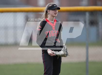 Thumbnail 3 in Circleville @ Berne Union photogallery.