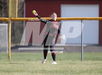 Thumbnail 1 in Circleville @ Berne Union photogallery.