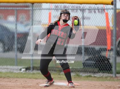 Thumbnail 1 in Circleville @ Berne Union photogallery.