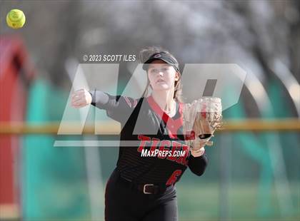 Thumbnail 1 in Circleville @ Berne Union photogallery.