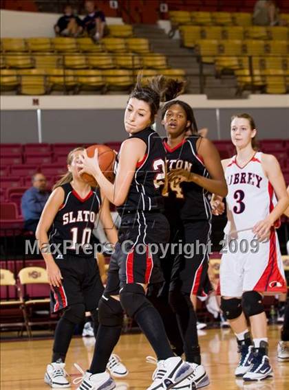 Thumbnail 3 in Aubrey @ Slaton (Fantasy of Lights Tournament) photogallery.