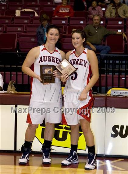 Thumbnail 1 in Aubrey @ Slaton (Fantasy of Lights Tournament) photogallery.