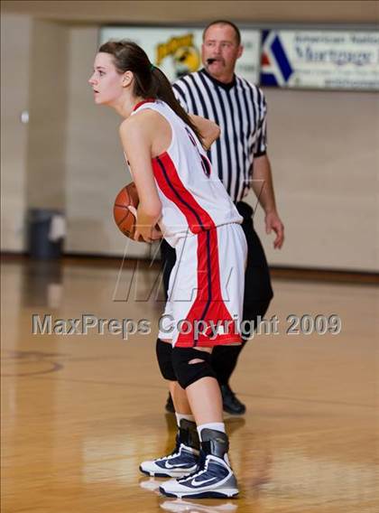 Thumbnail 3 in Aubrey @ Slaton (Fantasy of Lights Tournament) photogallery.
