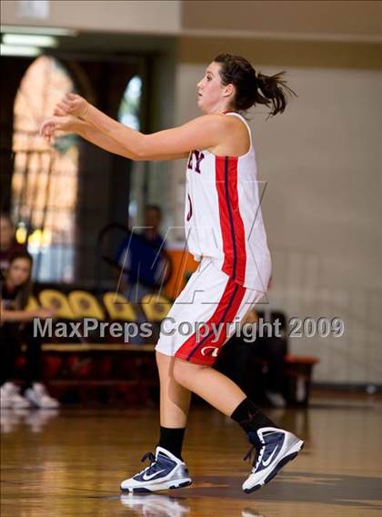 Thumbnail 2 in Aubrey @ Slaton (Fantasy of Lights Tournament) photogallery.