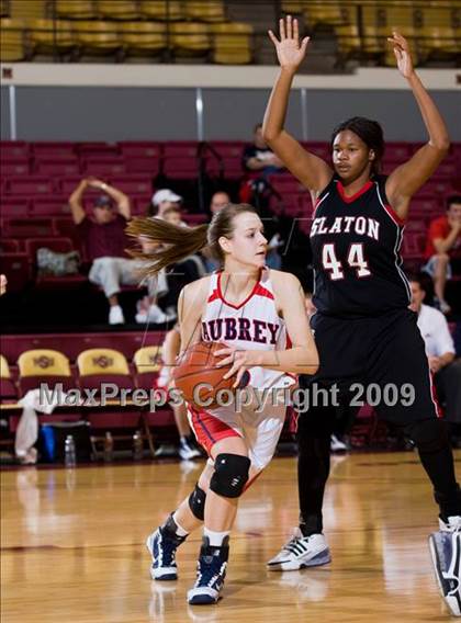 Thumbnail 3 in Aubrey @ Slaton (Fantasy of Lights Tournament) photogallery.