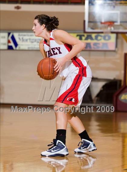 Thumbnail 2 in Aubrey @ Slaton (Fantasy of Lights Tournament) photogallery.