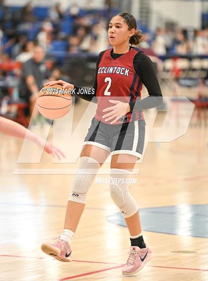 Thumbnail 3 in McClintock vs. Thousand Oaks (Section 7) photogallery.