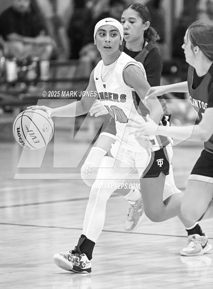 Thumbnail 3 in McClintock vs. Thousand Oaks (Section 7) photogallery.