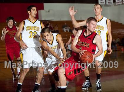 Thumbnail 3 in Palm Desert vs. San Pedro (Palm Springs Winter Classic) photogallery.