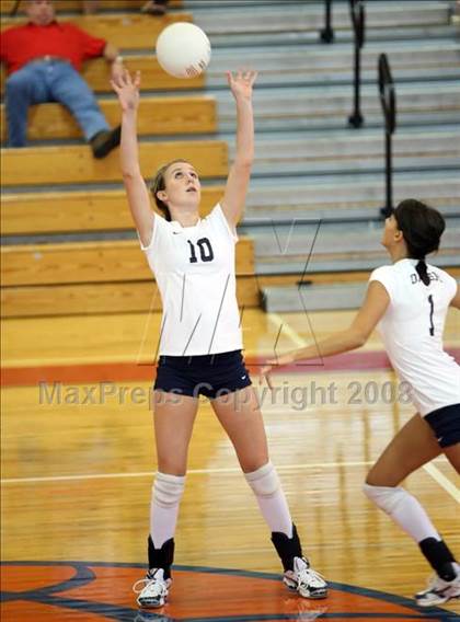 Thumbnail 1 in Highland Park vs Dawson (Nike Volleyball Classic) photogallery.