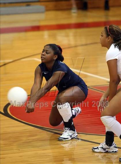 Thumbnail 2 in Highland Park vs Dawson (Nike Volleyball Classic) photogallery.