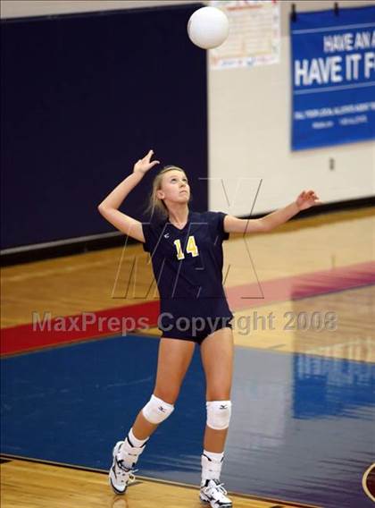 Thumbnail 1 in Highland Park vs Dawson (Nike Volleyball Classic) photogallery.