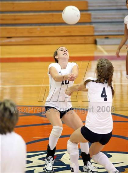 Thumbnail 3 in Highland Park vs Dawson (Nike Volleyball Classic) photogallery.