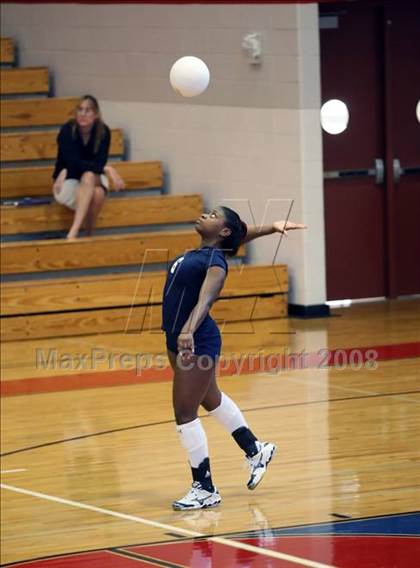 Thumbnail 1 in Highland Park vs Dawson (Nike Volleyball Classic) photogallery.