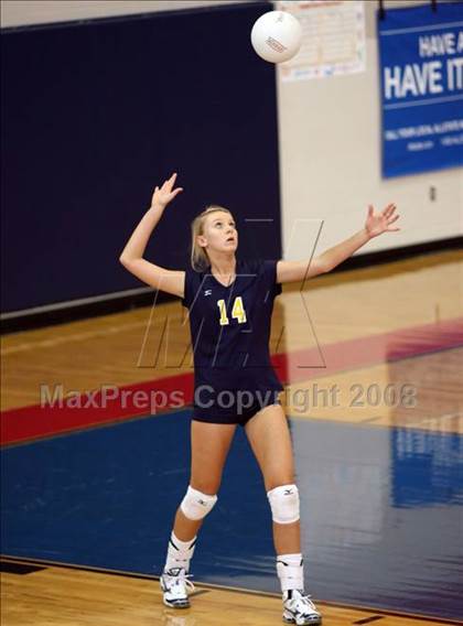 Thumbnail 2 in Highland Park vs Dawson (Nike Volleyball Classic) photogallery.