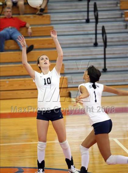 Thumbnail 2 in Highland Park vs Dawson (Nike Volleyball Classic) photogallery.