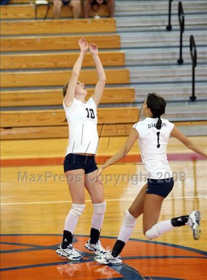 Thumbnail 1 in Highland Park vs Dawson (Nike Volleyball Classic) photogallery.