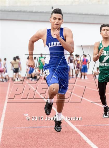 Thumbnail 3 in UIL 5A District Meet (Boys Events) photogallery.