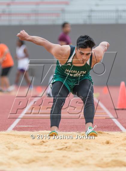 Thumbnail 3 in UIL 5A District Meet (Boys Events) photogallery.
