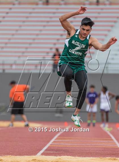 Thumbnail 3 in UIL 5A District Meet (Boys Events) photogallery.