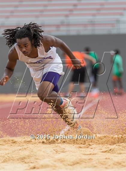 Thumbnail 1 in UIL 5A District Meet (Boys Events) photogallery.