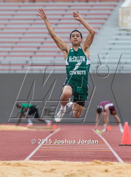 Thumbnail 1 in UIL 5A District Meet (Boys Events) photogallery.