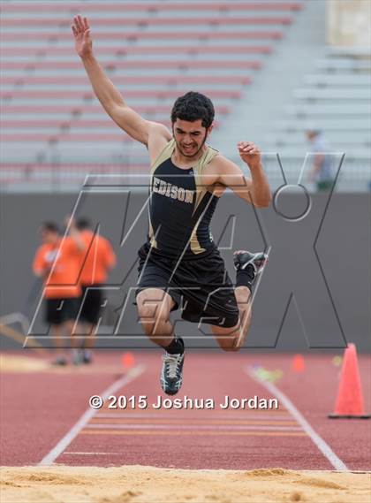 Thumbnail 2 in UIL 5A District Meet (Boys Events) photogallery.