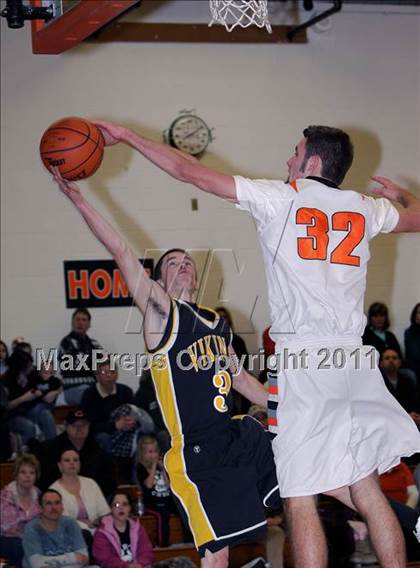 Thumbnail 1 in Venango Catholic @ Clarion Area photogallery.