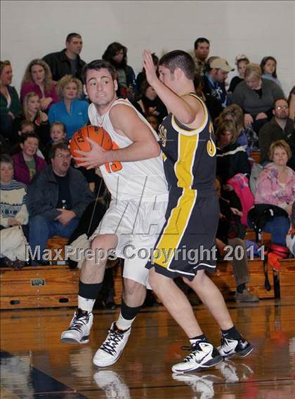 Thumbnail 2 in Venango Catholic @ Clarion Area photogallery.