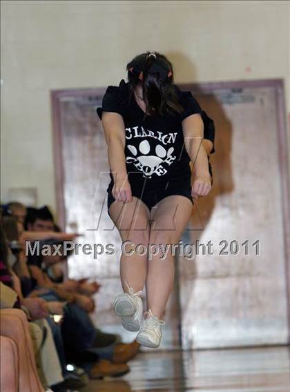 Thumbnail 1 in Venango Catholic @ Clarion Area photogallery.