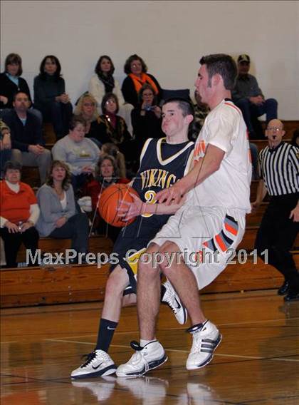 Thumbnail 1 in Venango Catholic @ Clarion Area photogallery.