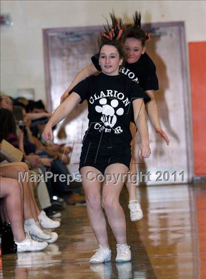 Thumbnail 2 in Venango Catholic @ Clarion Area photogallery.