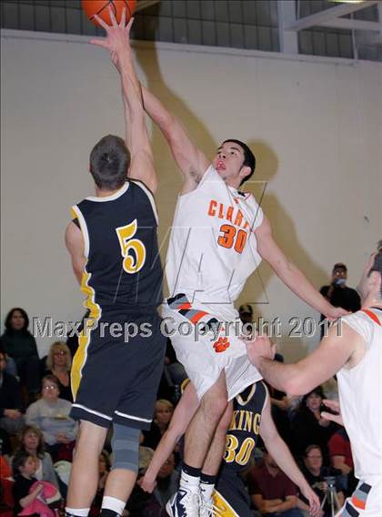 Thumbnail 2 in Venango Catholic @ Clarion Area photogallery.