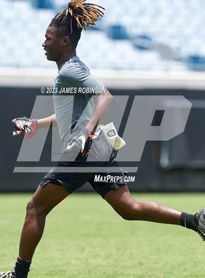 Thumbnail 1 in Ribault vs Valdosta  (Jaguars Prep 11-On Tournament) photogallery.