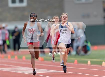 Thumbnail 1 in Harold Scott Invitational (400 Meter) photogallery.
