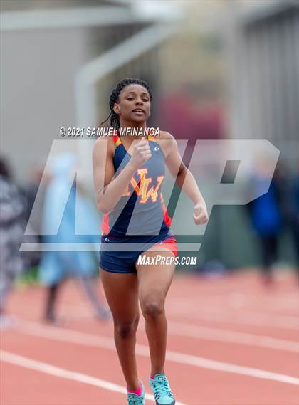 Thumbnail 3 in Harold Scott Invitational (400 Meter) photogallery.