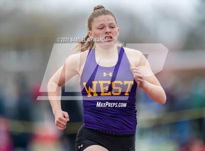 Thumbnail 2 in Harold Scott Invitational (400 Meter) photogallery.