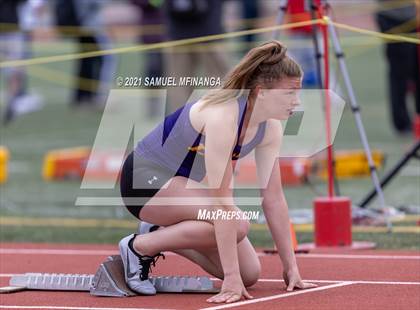 Thumbnail 2 in Harold Scott Invitational (400 Meter) photogallery.