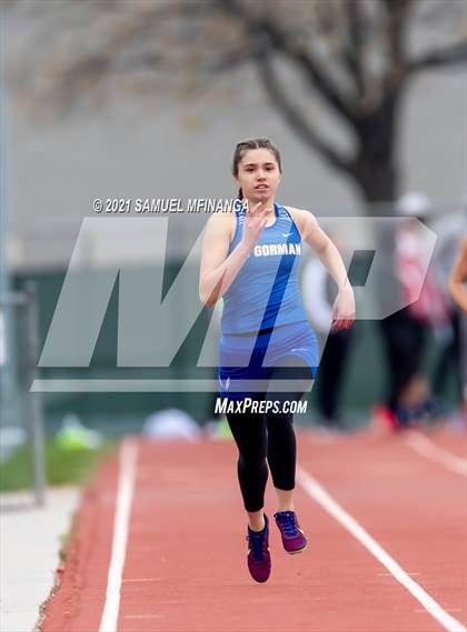 Thumbnail 2 in Harold Scott Invitational (400 Meter) photogallery.