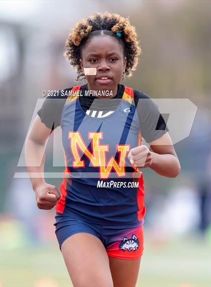 Thumbnail 2 in Harold Scott Invitational (400 Meter) photogallery.