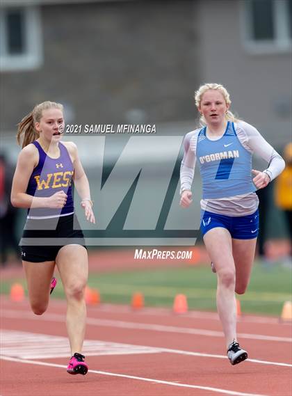 Thumbnail 1 in Harold Scott Invitational (400 Meter) photogallery.