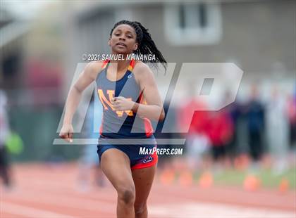 Thumbnail 2 in Harold Scott Invitational (400 Meter) photogallery.