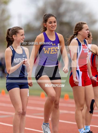 Thumbnail 1 in Harold Scott Invitational (400 Meter) photogallery.