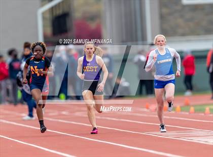 Thumbnail 2 in Harold Scott Invitational (400 Meter) photogallery.